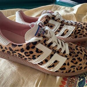 Back70 Cloud Women's Leopard Print Sneakers Size 39